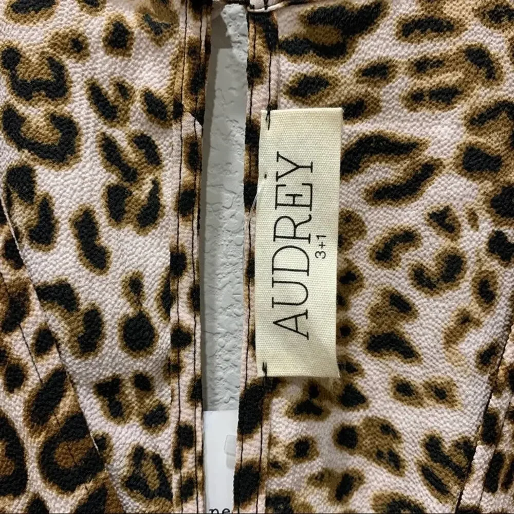 Audrey 3+1 romper animal print leopard gathered elasticized waist size small‎